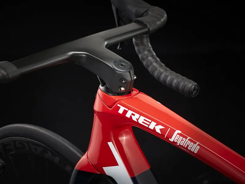 2022 Trek Emonda SLR 9 Road Bike Navy Carbon Smoke and Viper Red-6